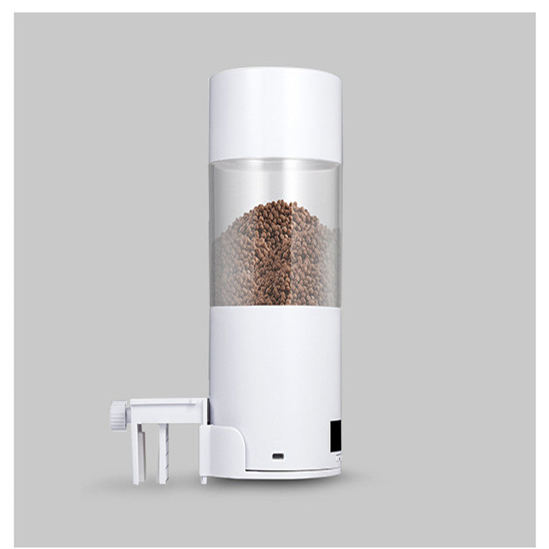 Aquarium tank automatic fish feeder